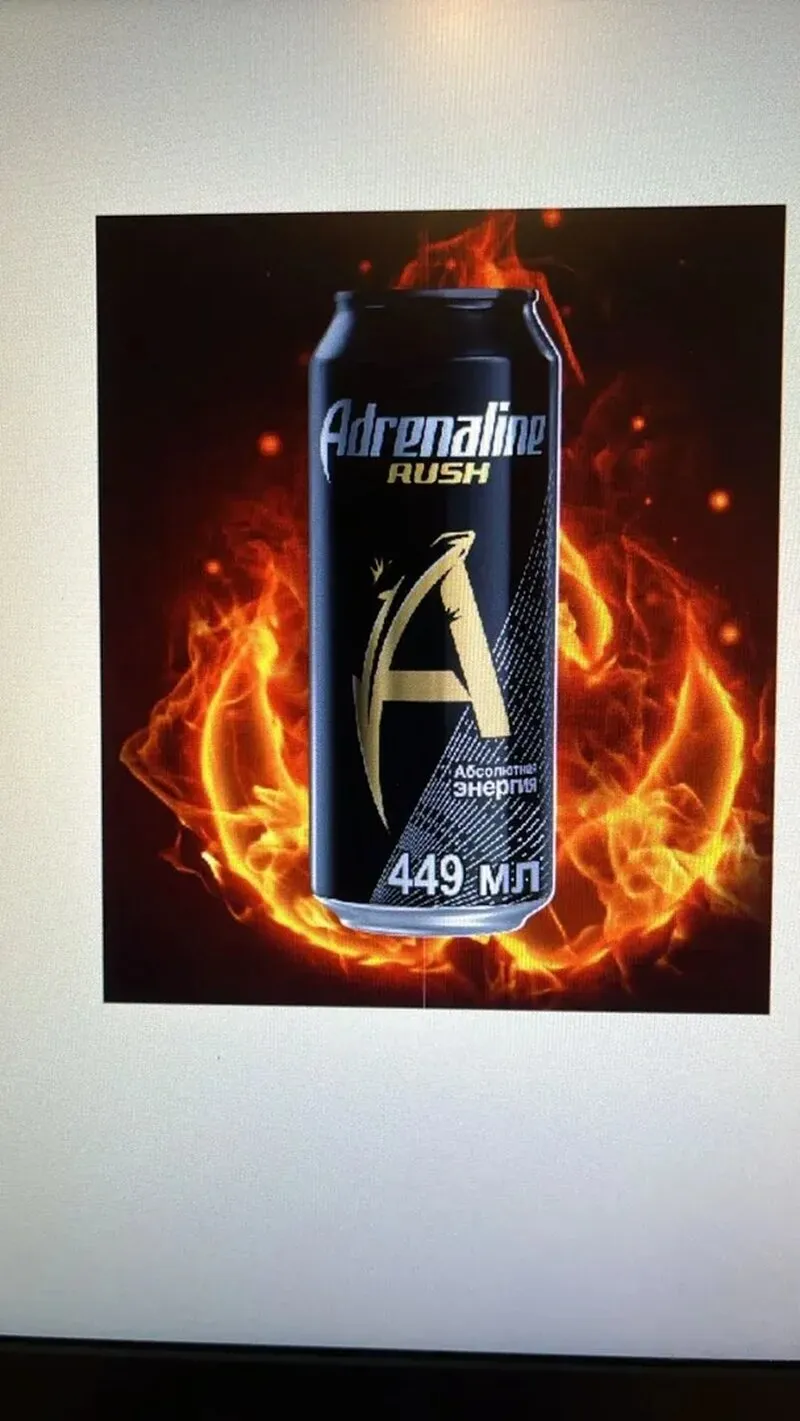 7 постеров для брендов: работа с визуальными эффектами, цветокоррекцией и композицией